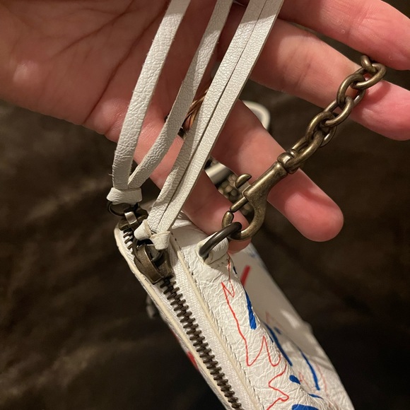 Balenciaga Graffiti Classic Reporter XS Crossbody Bag - Picture 3 of 5